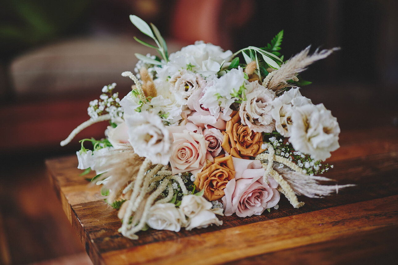 8 Tips Wedding flowers colours 19 8 Tips Wedding flowers colours 11