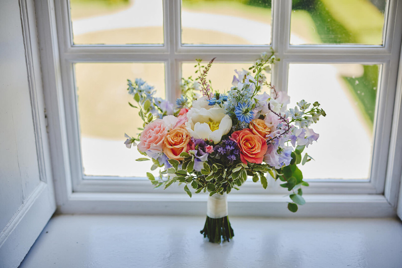 8 Tips Wedding flowers colours 35 8 Tips Wedding flowers colours 27