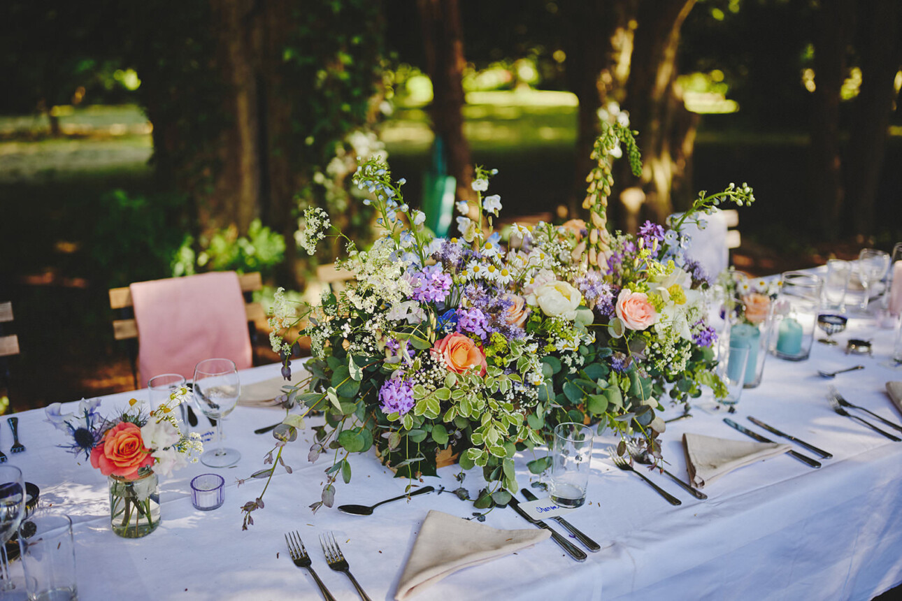 8 Tips Wedding flowers colours 36 8 Tips Wedding flowers colours 28