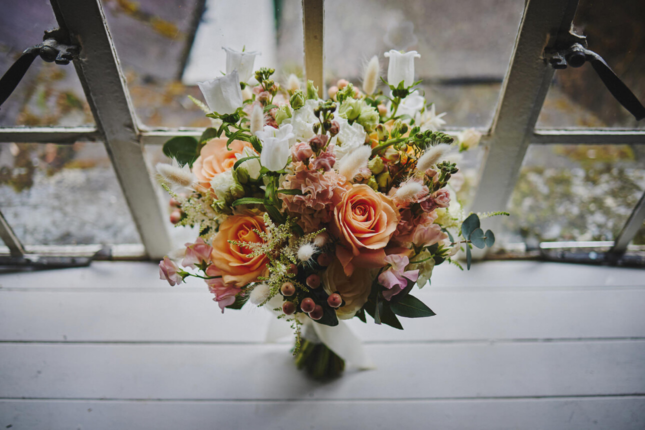 8 Tips Wedding flowers colours 58 8 Tips Wedding flowers colours 50