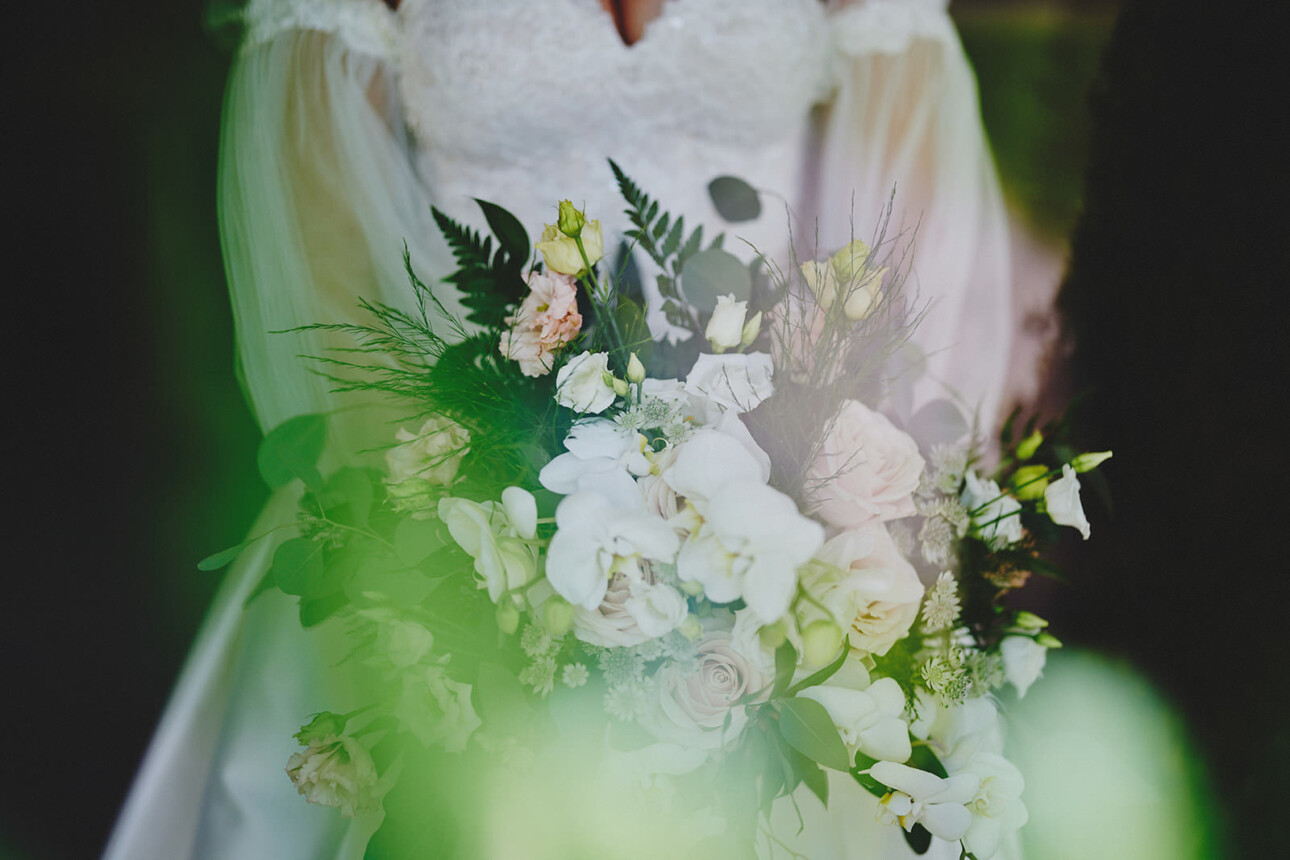 8 Tips Wedding flowers colours 67 8 Tips Wedding flowers colours 59