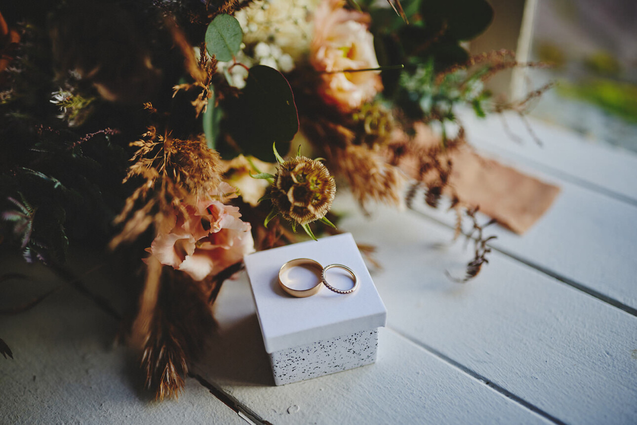 8 Tips Wedding flowers colours 11 8 Tips Wedding flowers colours 7