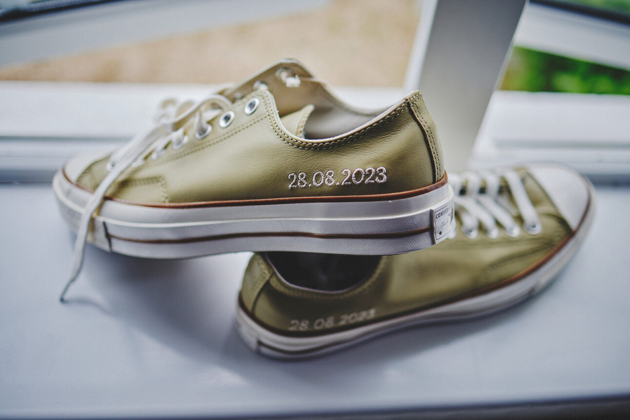 Wedding Shoes for Your Big Day: Real Wedding Experiences! 4 Wedding Converse