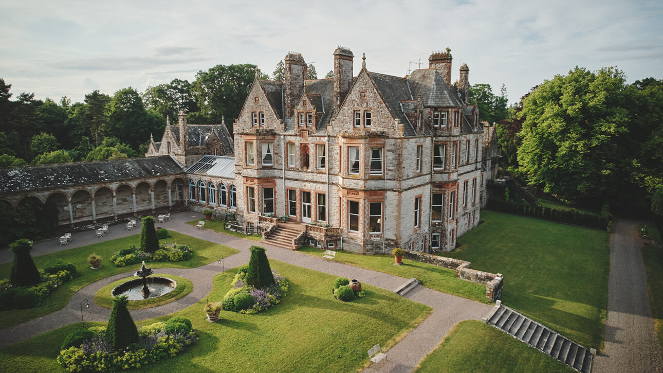 Ireland’s Top 18 Best Castles for a Dream Fairy-Tale Wedding 71