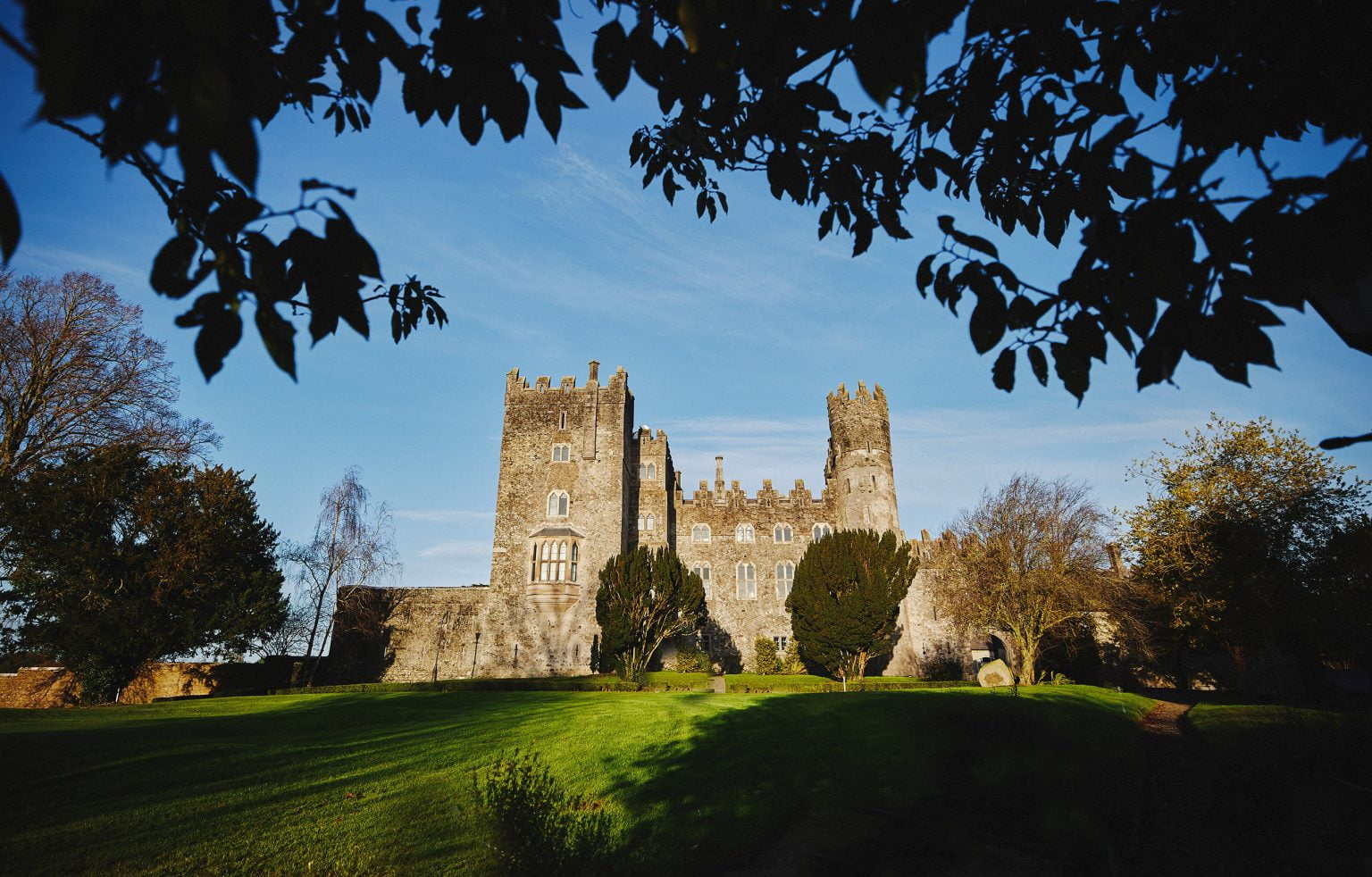 Top 16 Best Castles for a dream Fairy-Tale Wedding 0