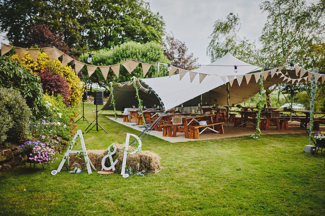 10 Reasons Nostalgic Garden Weddings Could Be the Right Choice for You. 5