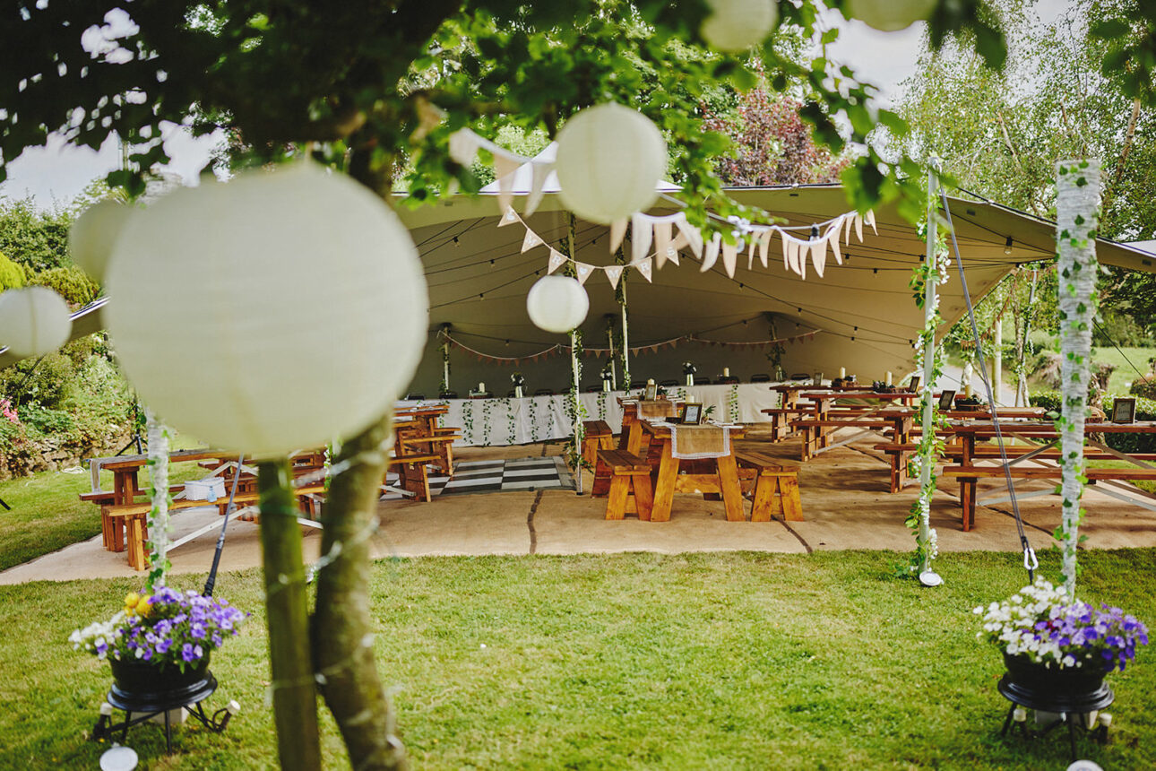 10 Reasons Nostalgic Garden Weddings Could Be the Right Choice for You. 14
