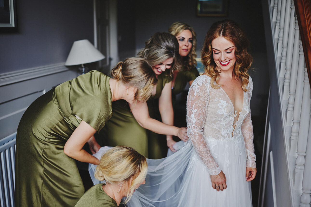 Schedule hair and makeup on the morning of your wedding 19 Schedule hair and makeup on the morning of your wedding 13