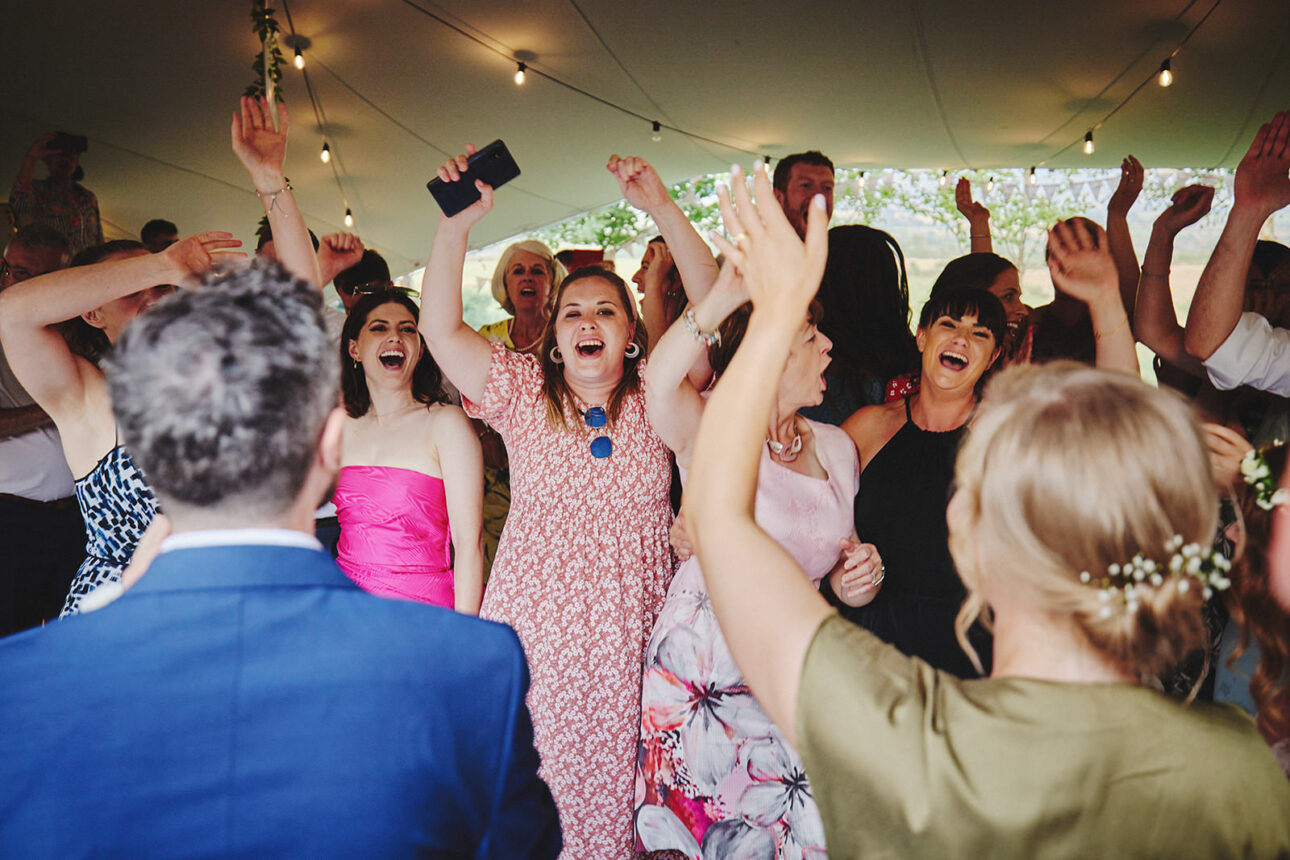 10 Reasons Nostalgic Garden Weddings Could Be the Right Choice for You. 125