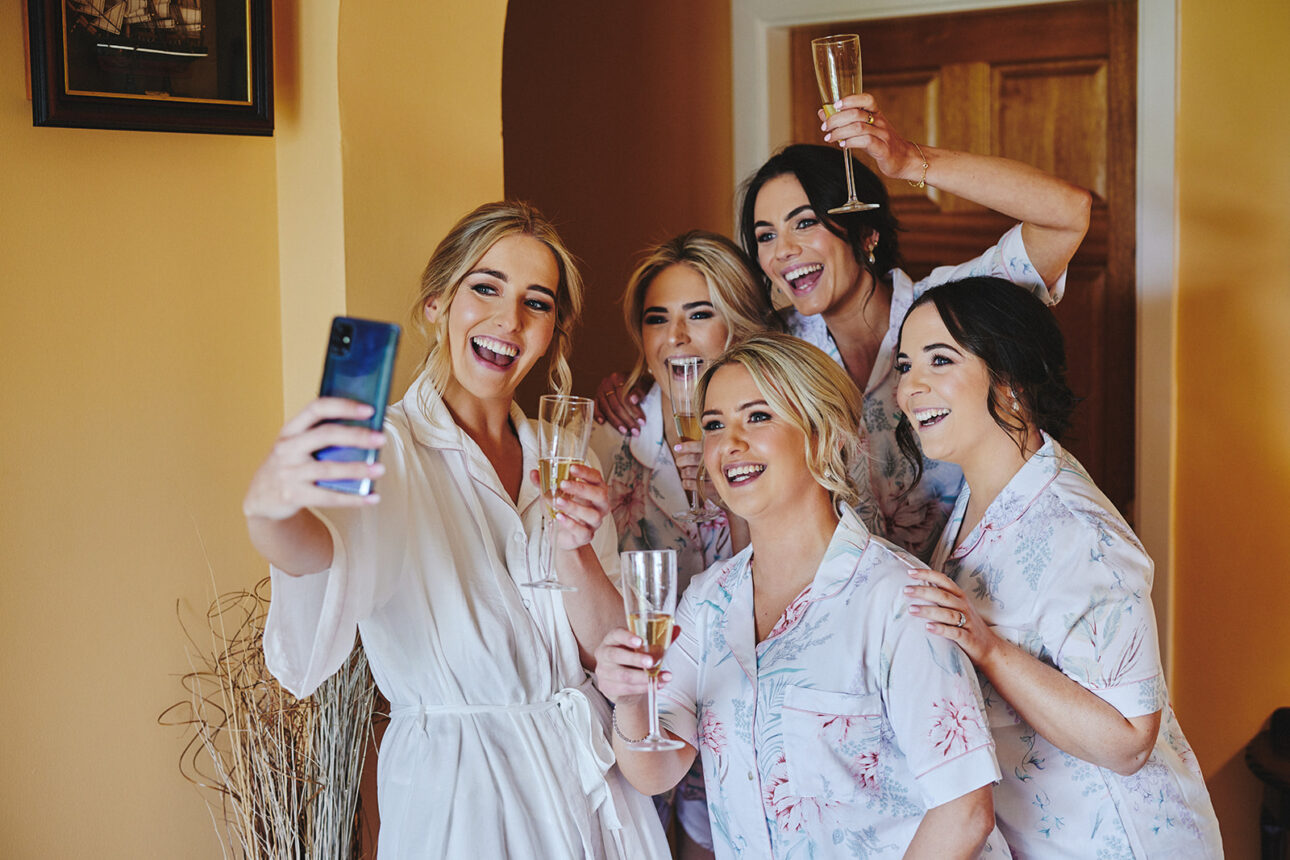 Schedule hair and makeup on the morning of your wedding 46 Schedule hair and makeup on the morning of your wedding 39