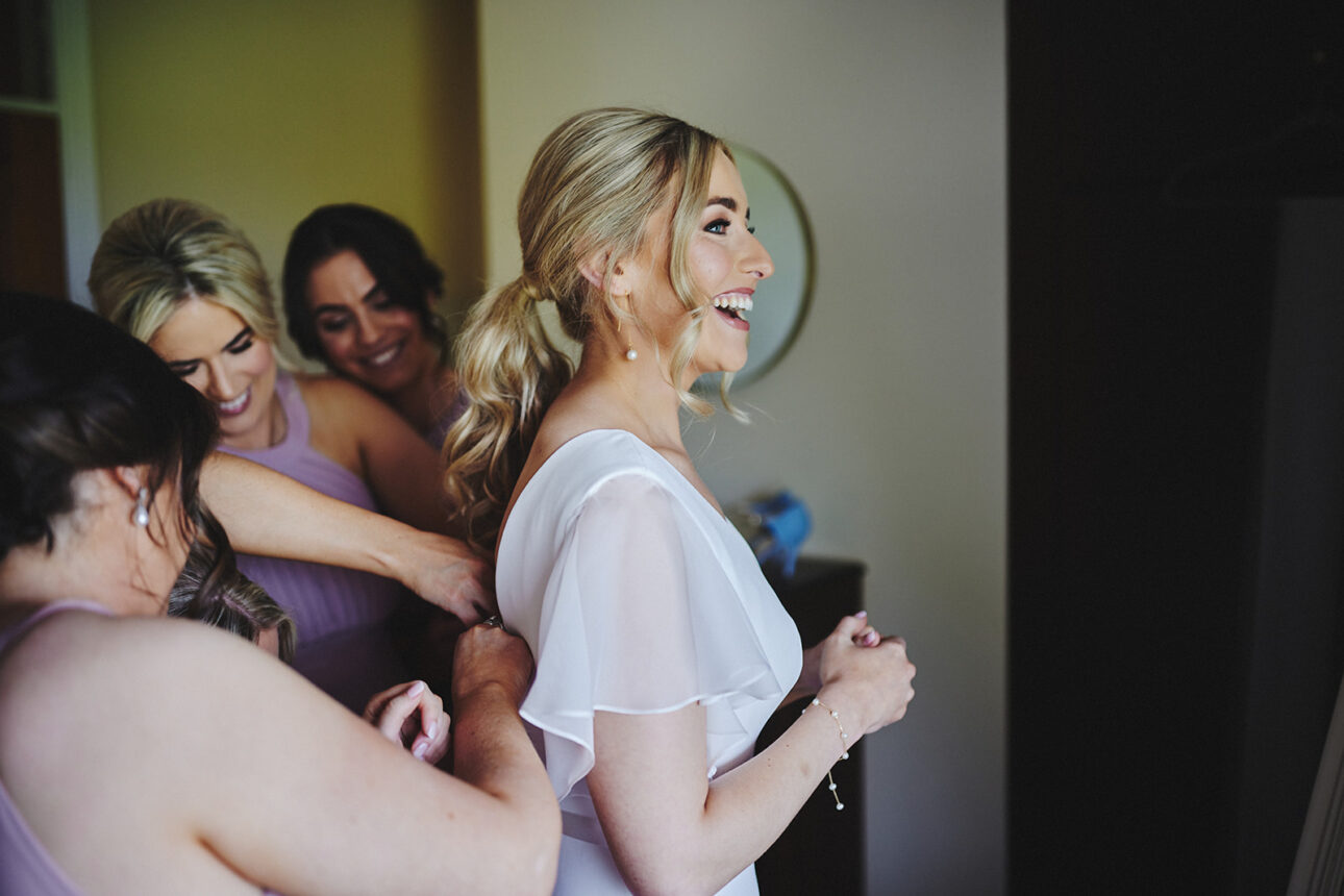 Schedule hair and makeup on the morning of your wedding 48 Schedule hair and makeup on the morning of your wedding 41