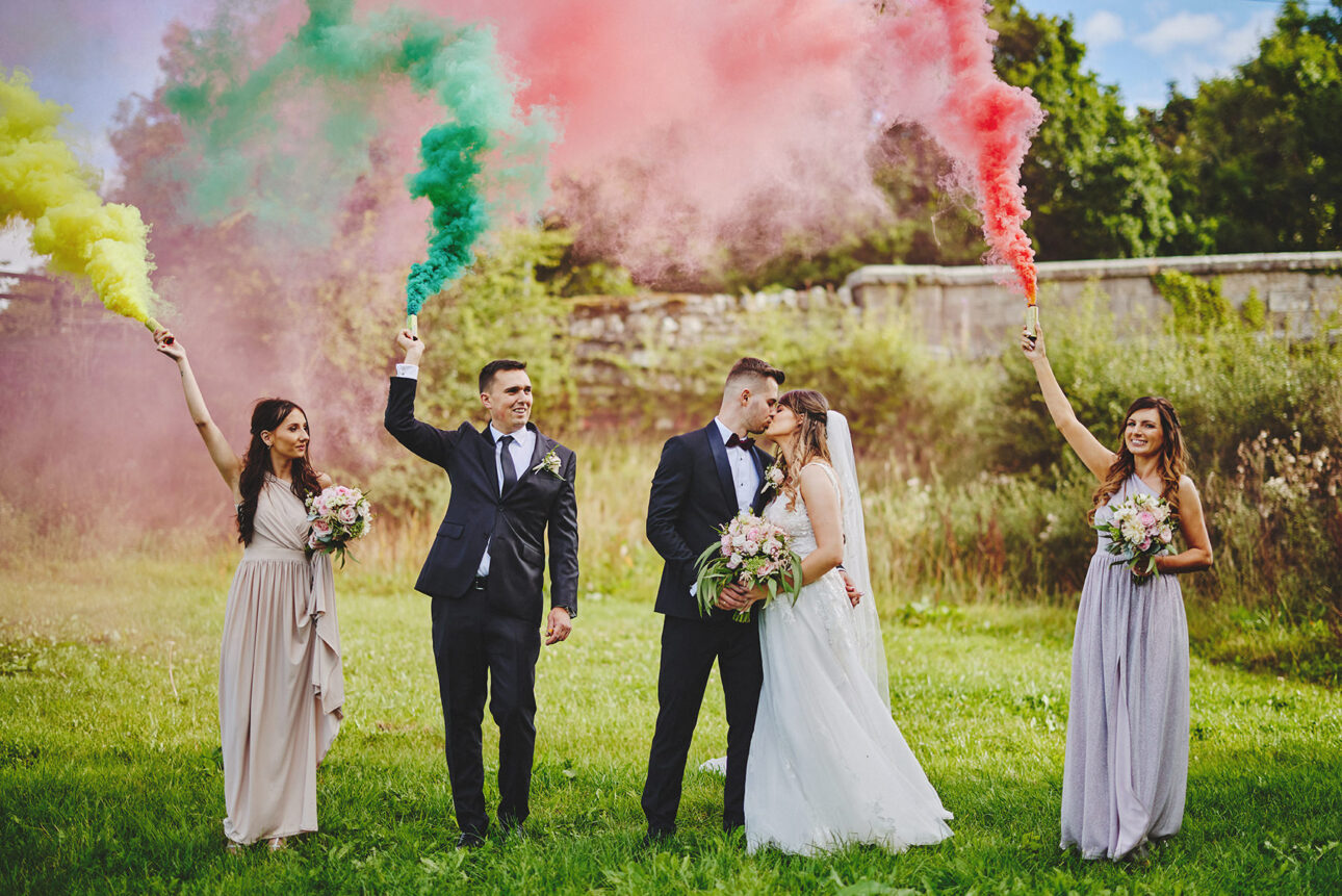 Smoke Bombs Wedding Photos Guide 1