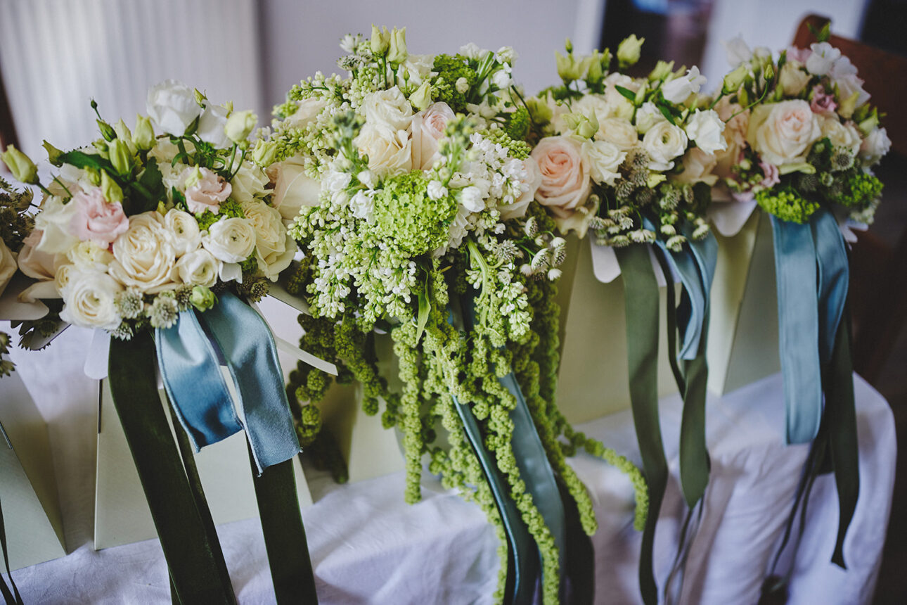 Wedding flowers colours