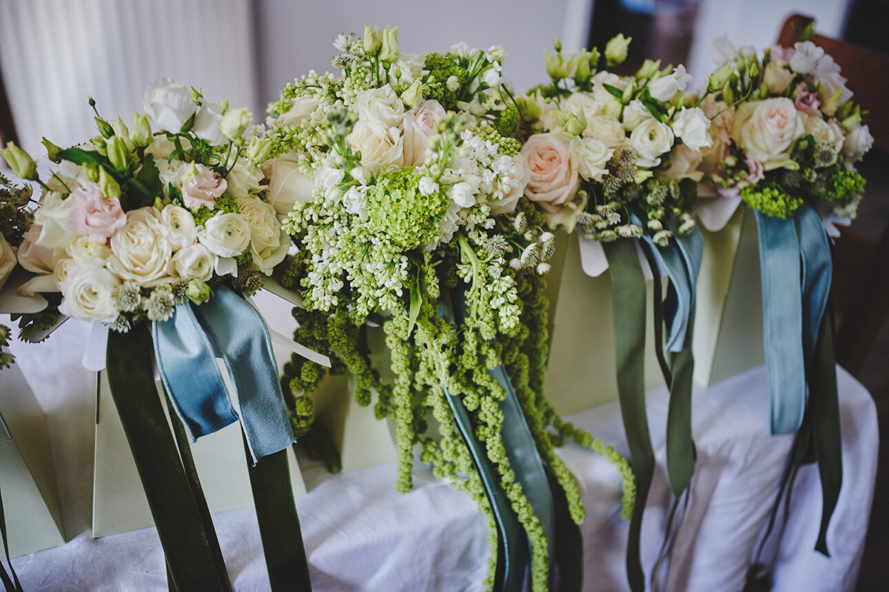 8 Tips Wedding flowers colours 12 Wedding flowers colours