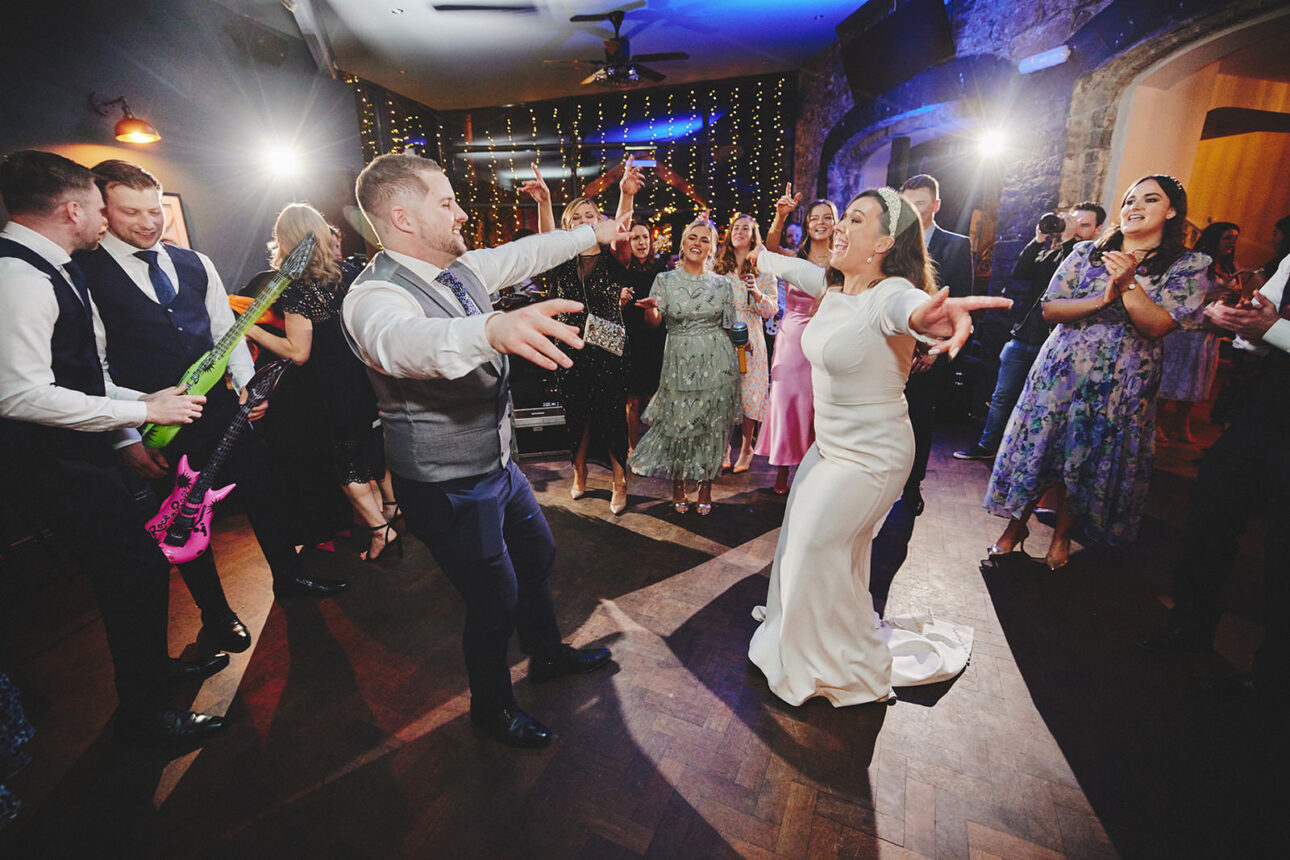 10 Creative Ways to Get Your Wedding Guests On The Dance Floor 20