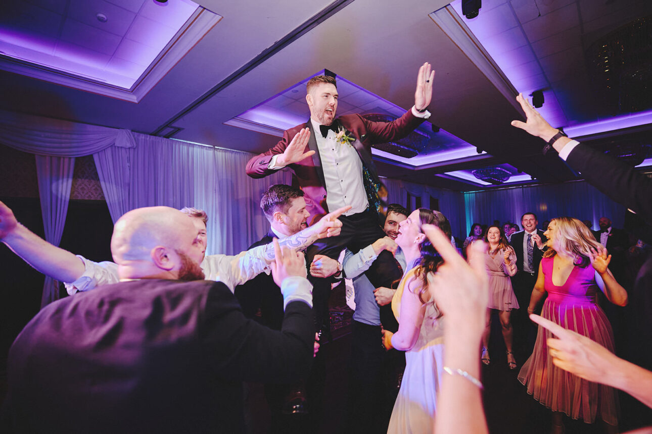 10 Creative Ways to Get Your Wedding Guests On The Dance Floor 10