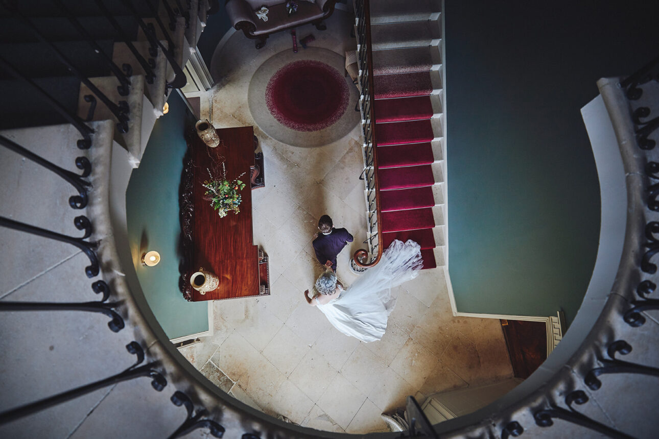 10 Tips for Rain and Wedding Photos? 20 Indoor Rain Wedding Photos