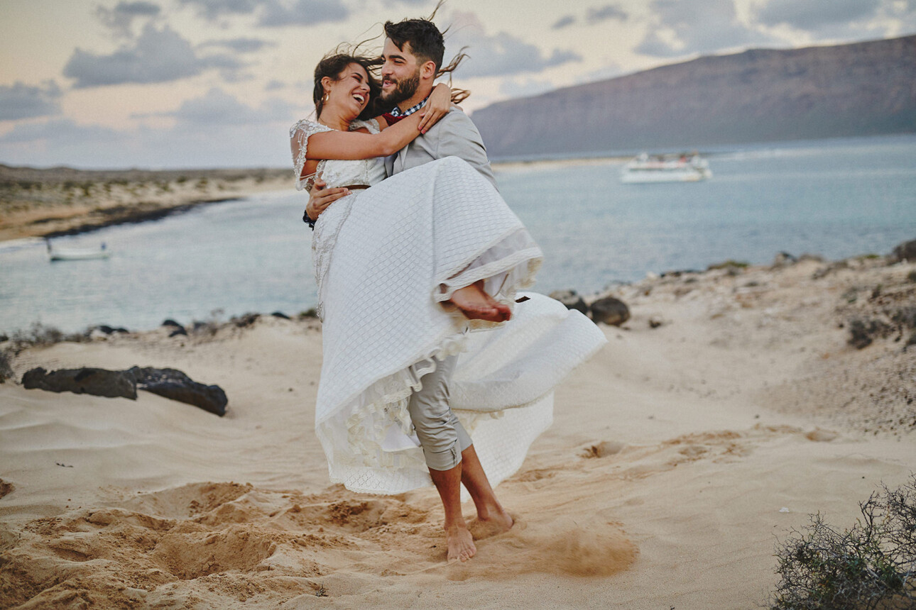 11 Tips Bride’s Guide to Selecting the Perfect Wedding Dress 14