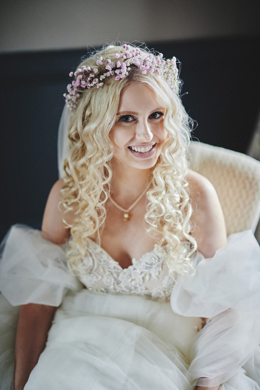 Choosing Your Hairstylist for Your Wedding Day 16 Choosing Your Hairstylist for Your Wedding Day 16