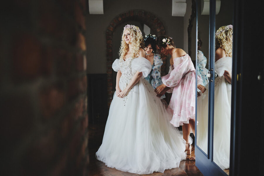 Choosing Your Hairstylist for Your Wedding Day 9 Choosing Your Hairstylist for Your Wedding Day 9