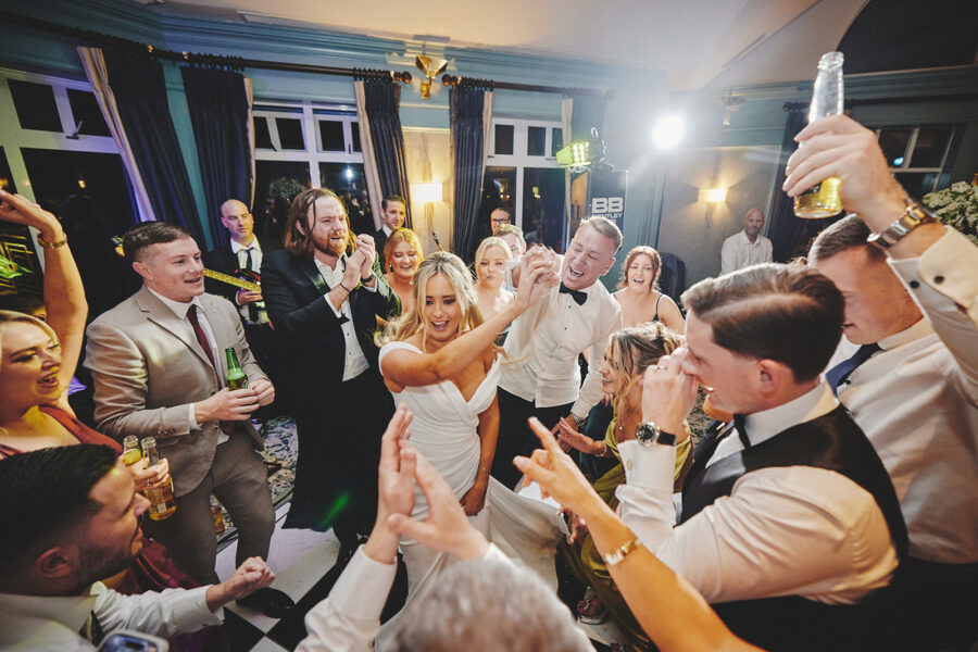 Guide - Timeline for Your Wedding Day 14 Guide - Timeline for Your Wedding Day 12
